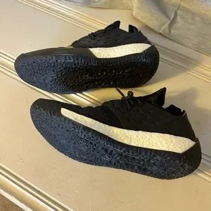 Adidas Harden Vol. 2 Basketball shoes. Black & gold. Never worn. Tags still on. Adidas Harden Vol. 2 MVP Boost Black/Gold F36848 Men main image 2